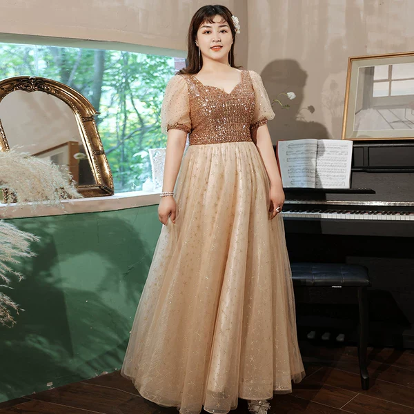 Elegant Wedding Dress - Image 2
