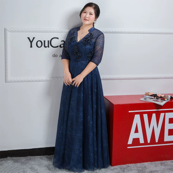 Elegant Woman Evening Gown - Image 5