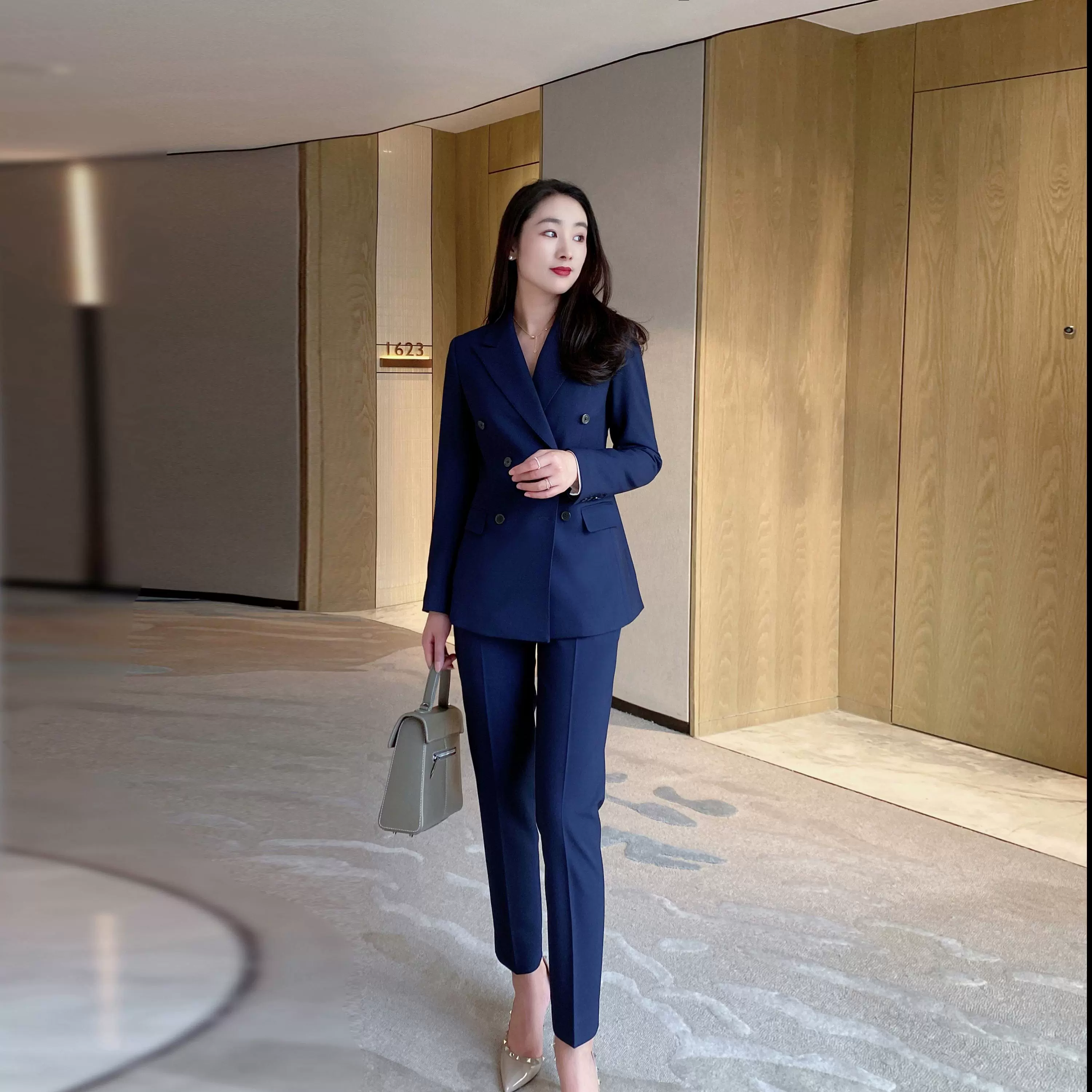 Navy Blue Autumn Fitted Classic Suit with Double-Breasted Jacket - Image 5