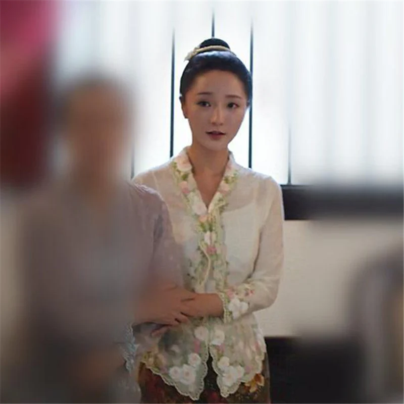 Retro Thin Embroidered Shirt - Image 3