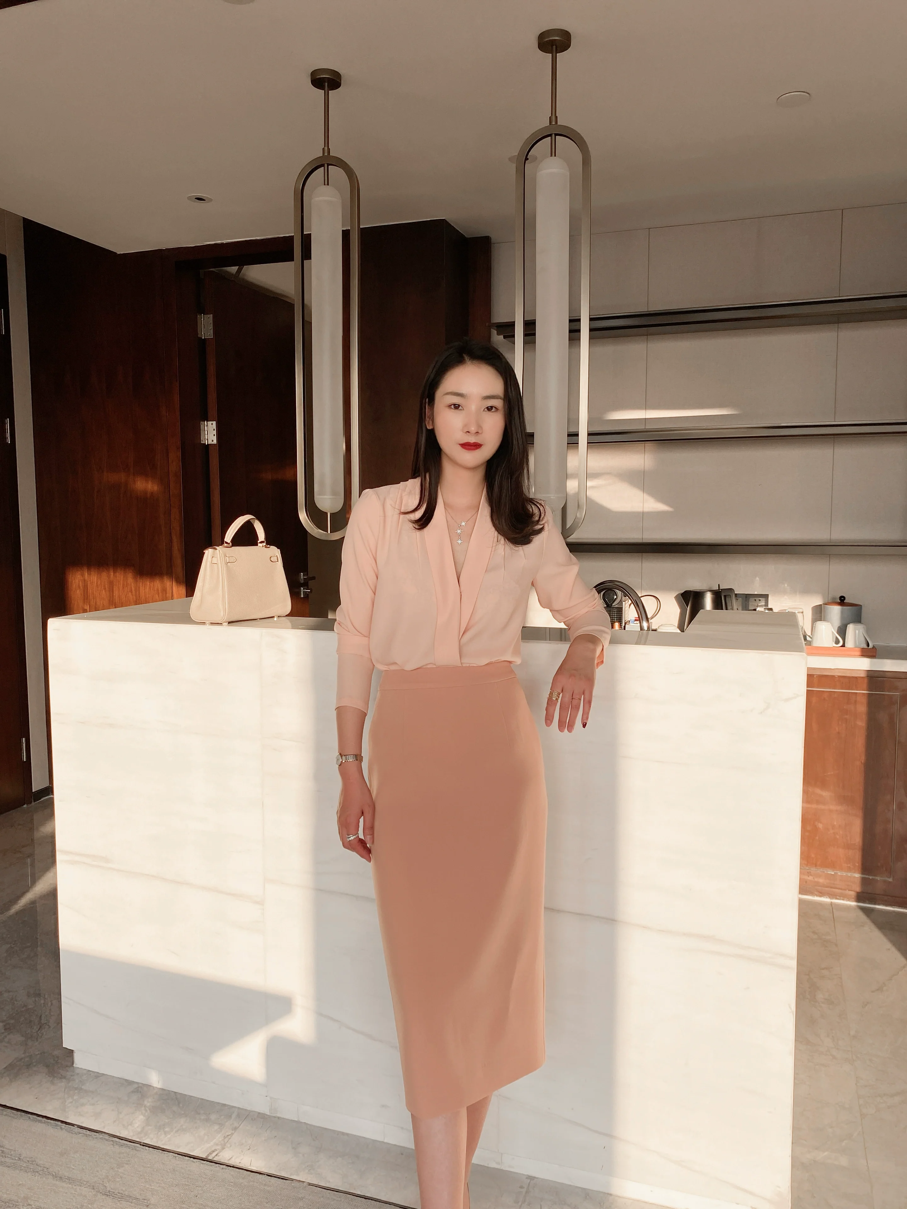 Spring Fuchsia Long-Sleeve V-Neck Loose Fit Elegant Women's Shirt - Image 4