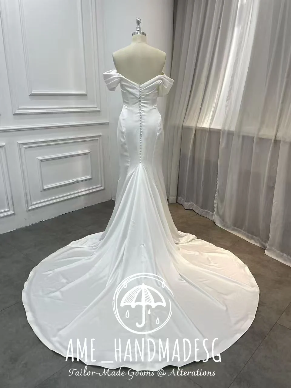 Timeless Off-Shoulder Satin Mermaid Gown - Image 2