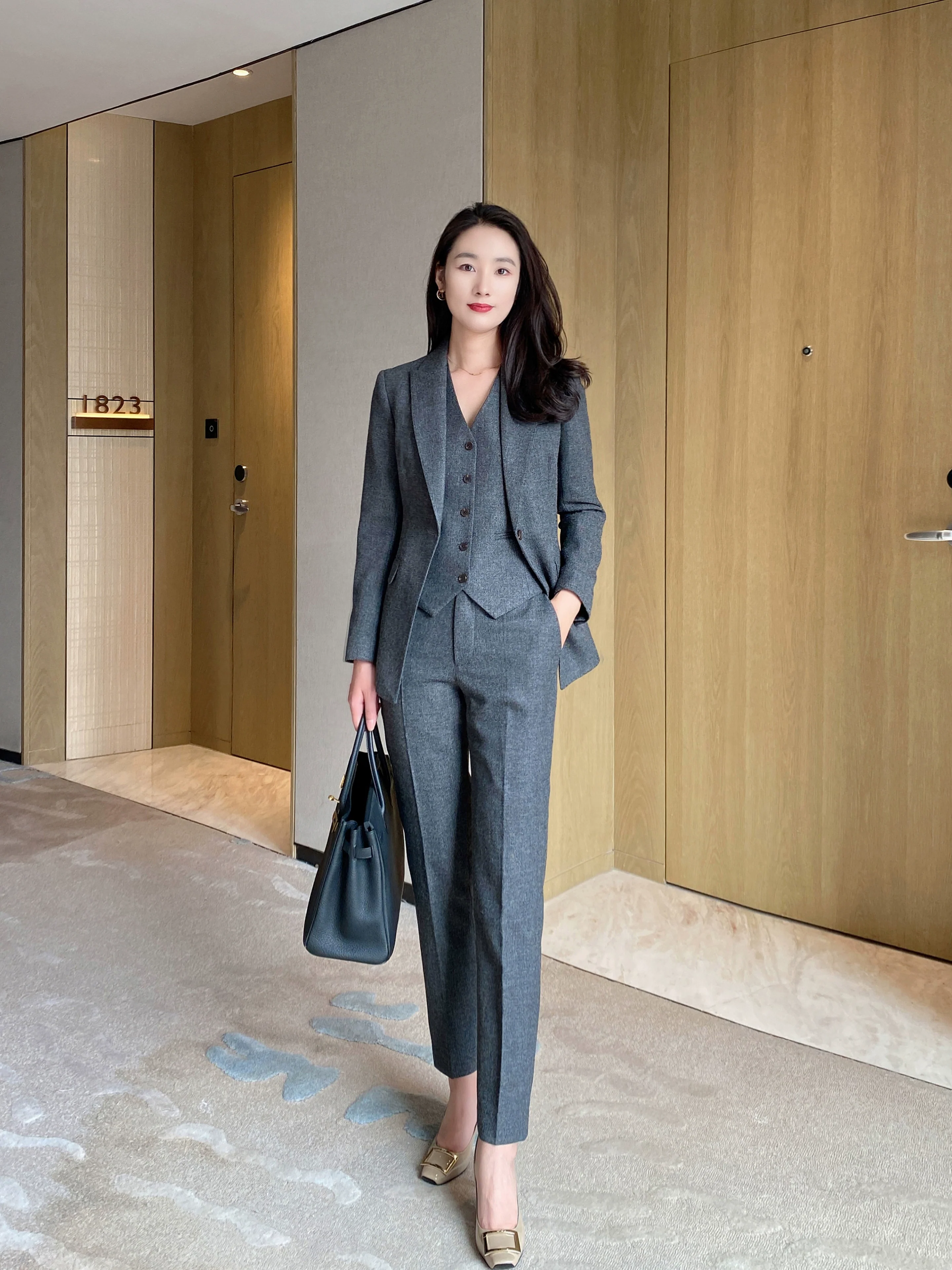 Winter Warm Classic 3-Piece Slim Fit Suit Set for Women - Image 6