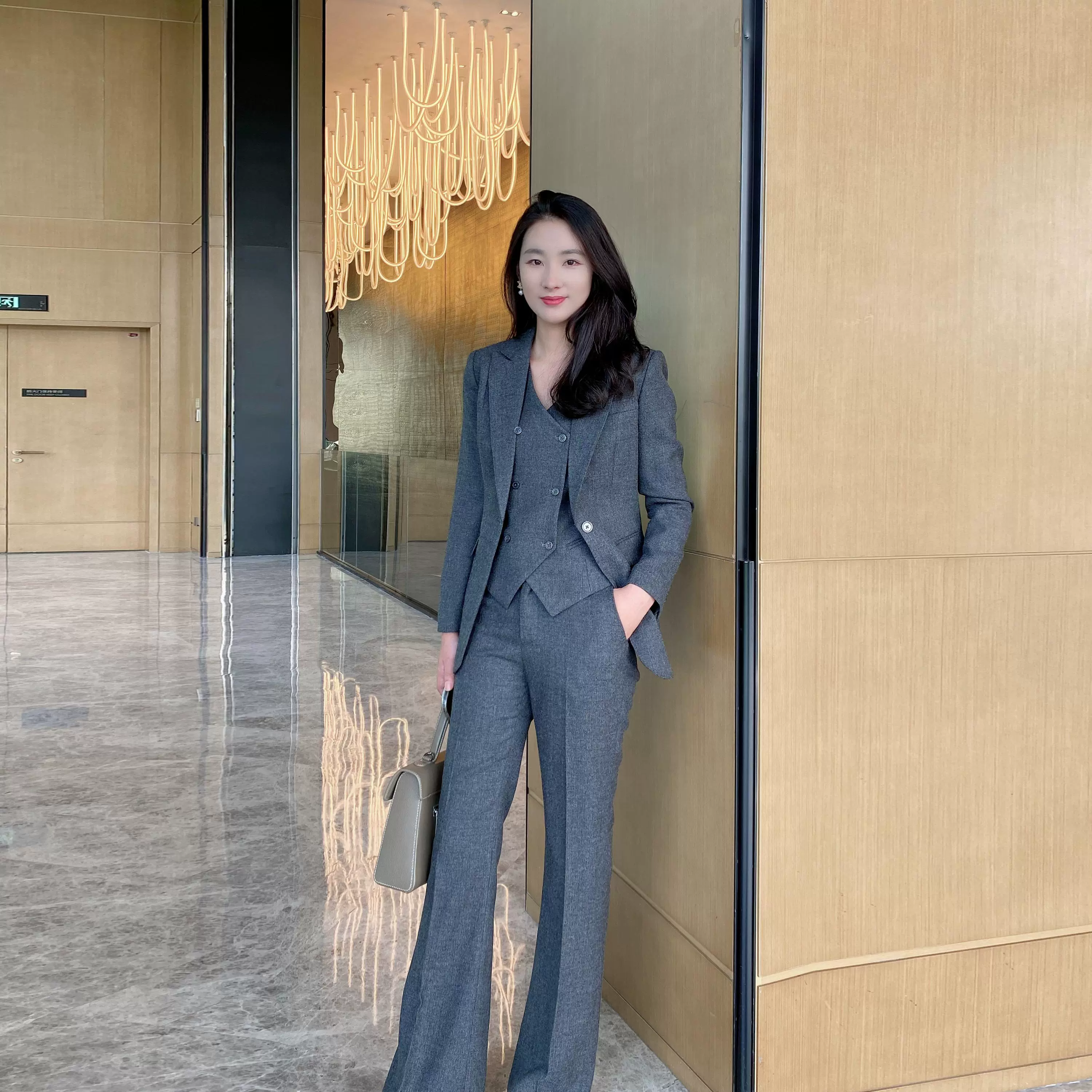 Women's Winter Grey 3‑Piece Classic Suit Set with Thick Jacket - Image 4